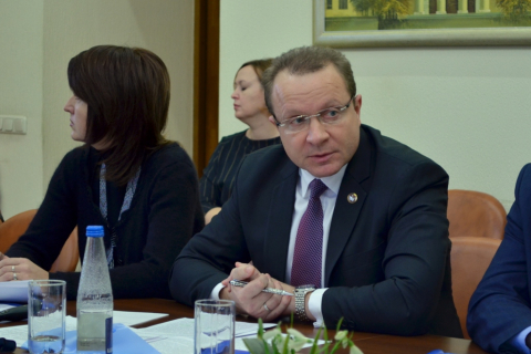 Константин Прокофьев привел в пример Ижевск, который, по его словам, собрал 27 миллионов с нарушителей в прошлом году Константин Прокофьев привел в пример Ижевск, который, по его словам, собрал 27 миллионов с нарушителей в прошлом году