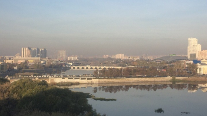 «Нужно вводить ЧС»: в Челябинске продлили предупреждение о смоге
