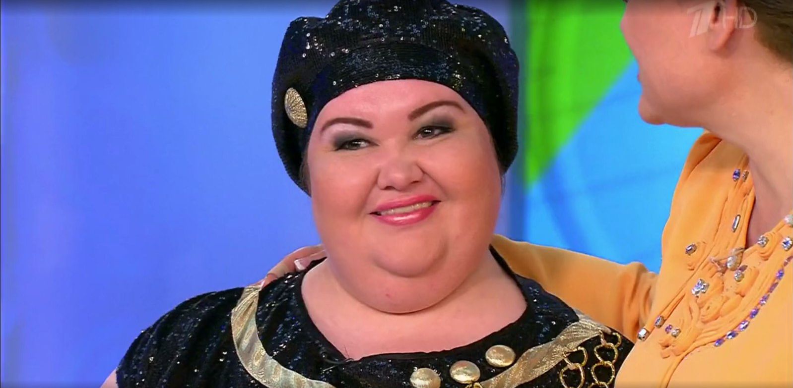 Следующей на сцену вышла Елена Никонова Следующей на сцену вышла Елена Никонова