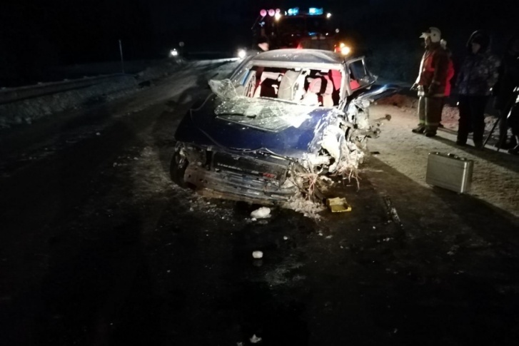 Водитель ВАЗа выехал на встречку и столкнулся с Honda Водитель ВАЗа выехал на встречку и столкнулся с Honda