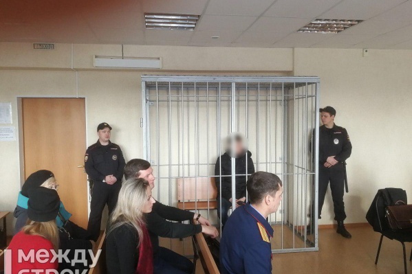 В смерти задержанного обвиняют троих оперуполномоченных.
В смерти задержанного обвиняют троих оперуполномоченных.
