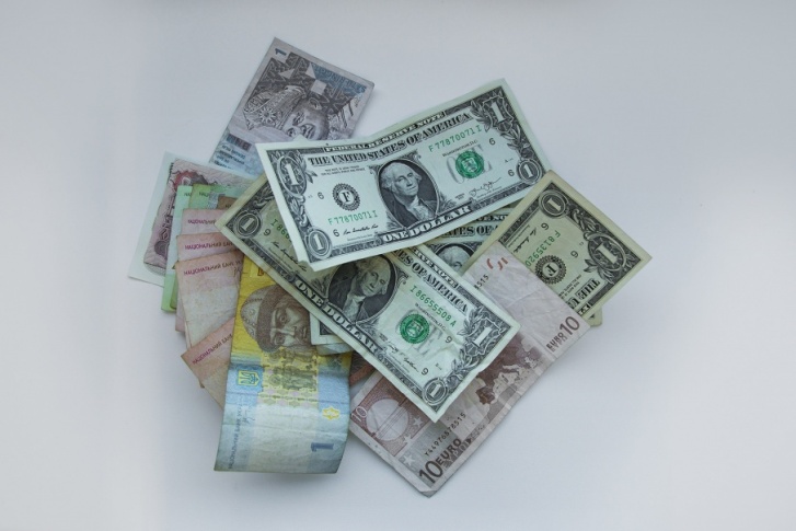 Из 18 купюр мы продали только четыре Из 18 купюр мы продали только четыре