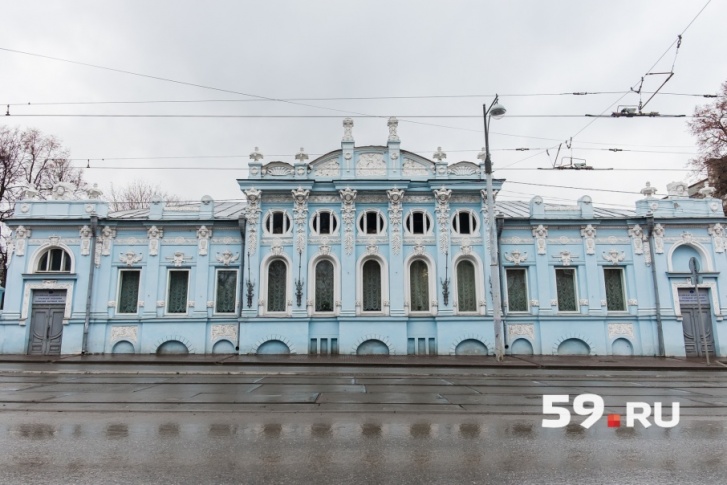 Особняк на улице Ленина был построен Александром Турчевичем в 1897 году Особняк на улице Ленина был построен Александром Турчевичем в 1897 году