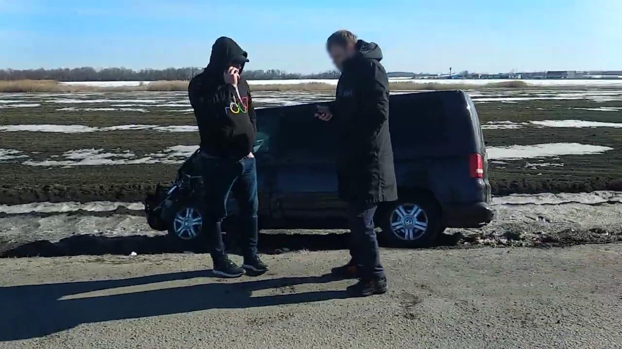Кадр из видео в YouTube на канале Антона Золотовского