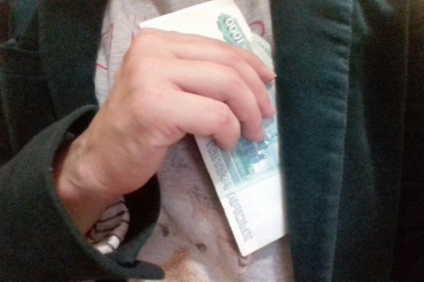 Пенсионер пытался откупиться от гаишника за пьяную езду Пенсионер пытался откупиться от гаишника за пьяную езду