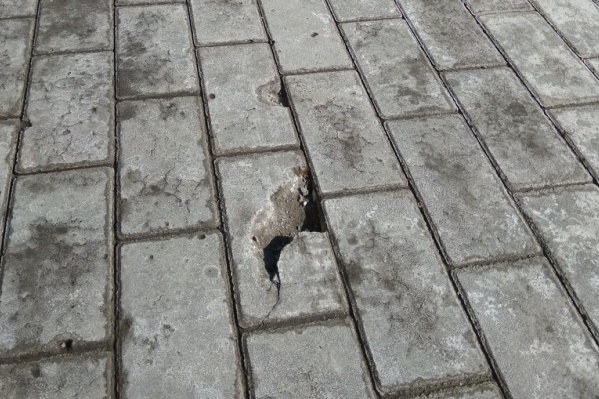 Новое покрытие не выдержало погодных условий Новое покрытие не выдержало погодных условий