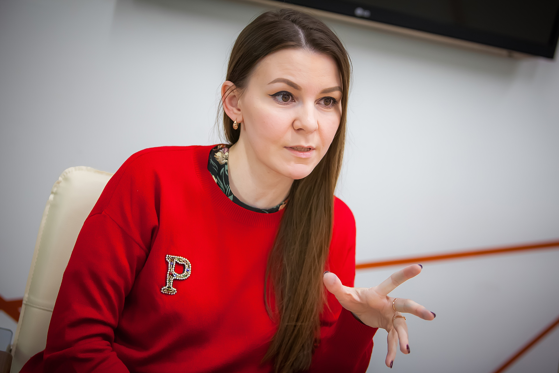 Ирина сомневалась, стоит ли бросать работу на заводе, но ей помогли поверить в себя Ирина сомневалась, стоит ли бросать работу на заводе, но ей помогли поверить в себя