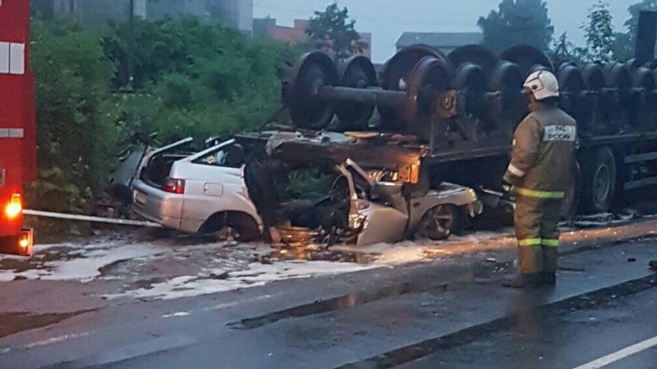 В Котласе в дорожной аварии погибли три человека