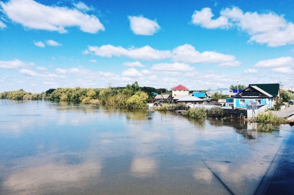 От подъема воды пострадали сотни домов От подъема воды пострадали сотни домов