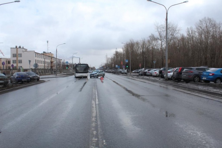 Пассажиры автобуса не пострадали, в отличие от тех, что сидели в «Ладе» Пассажиры автобуса не пострадали, в отличие от тех, что сидели в «Ладе»