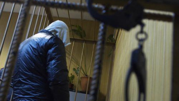 В Красноборском районе 18-летний парень изнасиловал пенсионерку