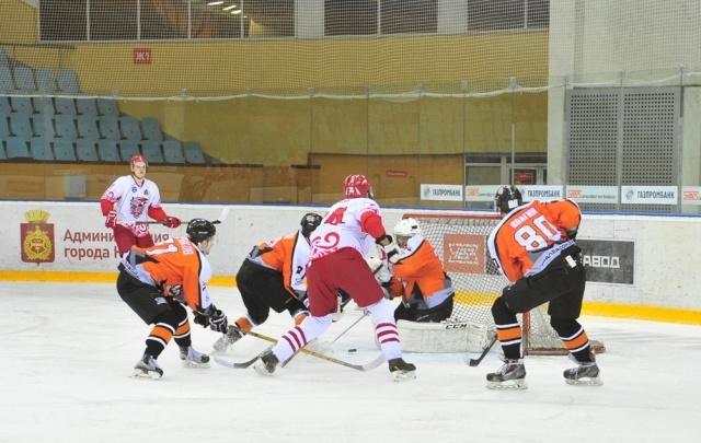 ХК «Ростов» победил «Спутник» в четвертой игре плей-офф