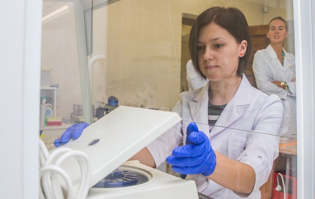 Биолог из Перми создает технологию, которая выявит предрасположенность к раку у младенцев