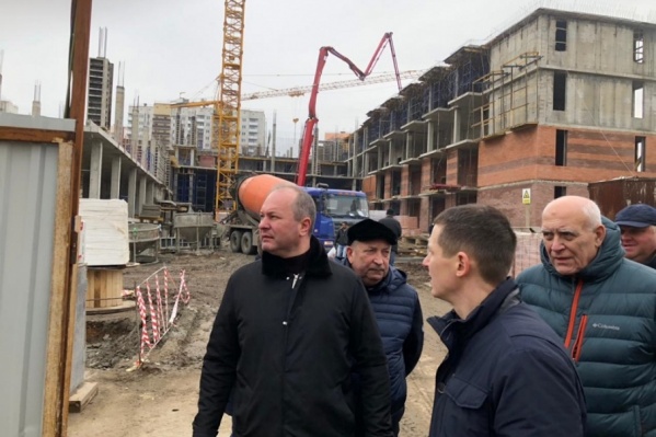 Виталий Кушнарев сегодня побывал на стройке в ЖК «Суворовский» Виталий Кушнарев сегодня побывал на стройке в ЖК «Суворовский»