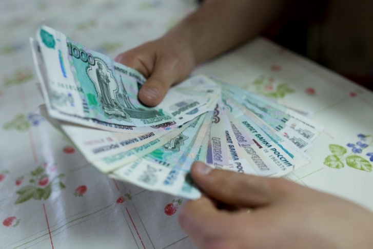 Мужчина незаконно прописал у себя двоих таджиков Мужчина незаконно прописал у себя двоих таджиков