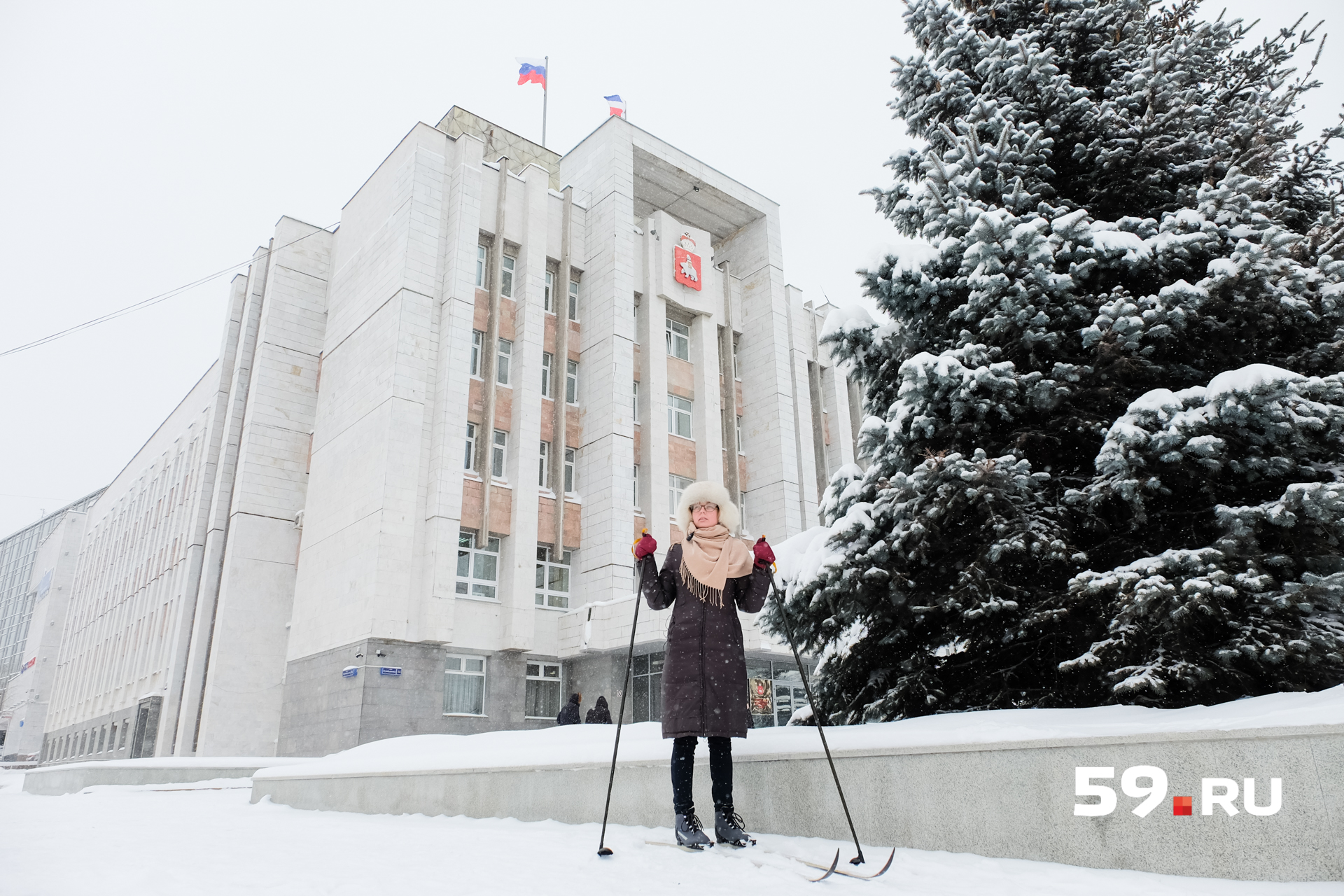 Есть же день, когда чиновники ездят на работу на велосипедах. Надо ввести день на лыжах Есть же день, когда чиновники ездят на работу на велосипедах. Надо ввести день на лыжах