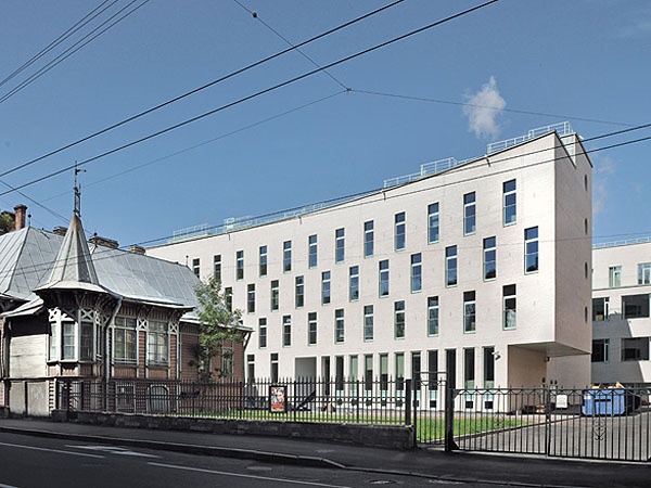 <a href="http://studio44.ru/rus_ver/proekty/projects/project46/">Студия 44</a>