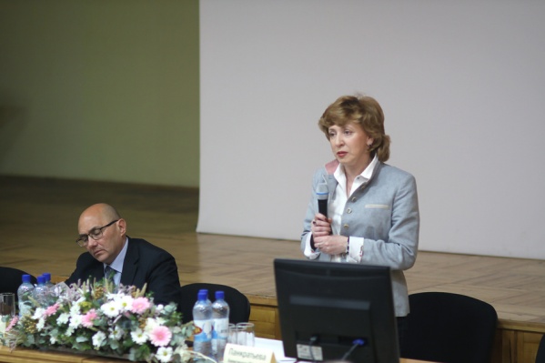 Александра Панкратьева, главный врач Архангельской областной клинической больницы: «Показатели заболеваемости и смертности населения выше общероссийских, но соответствуют показателям СЗФО» Александра Панкратьева, главный врач Архангельской областной клинической больницы: «Показатели заболеваемости и смертности населения выше общероссийских, но соответствуют показателям СЗФО»