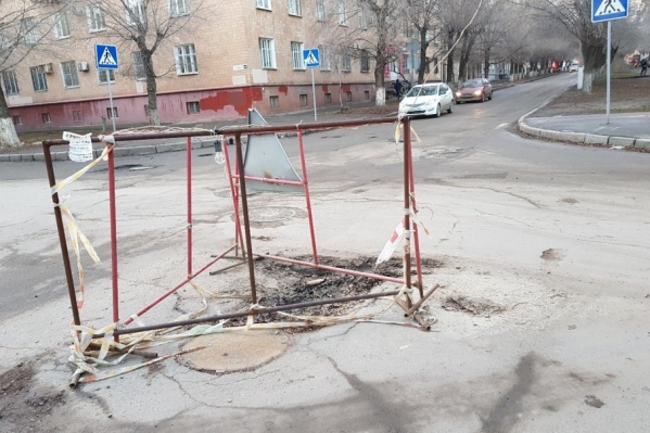 Раньше на месте аварии был железный квадрат, теперь уже треугольник Раньше на месте аварии был железный квадрат, теперь уже треугольник