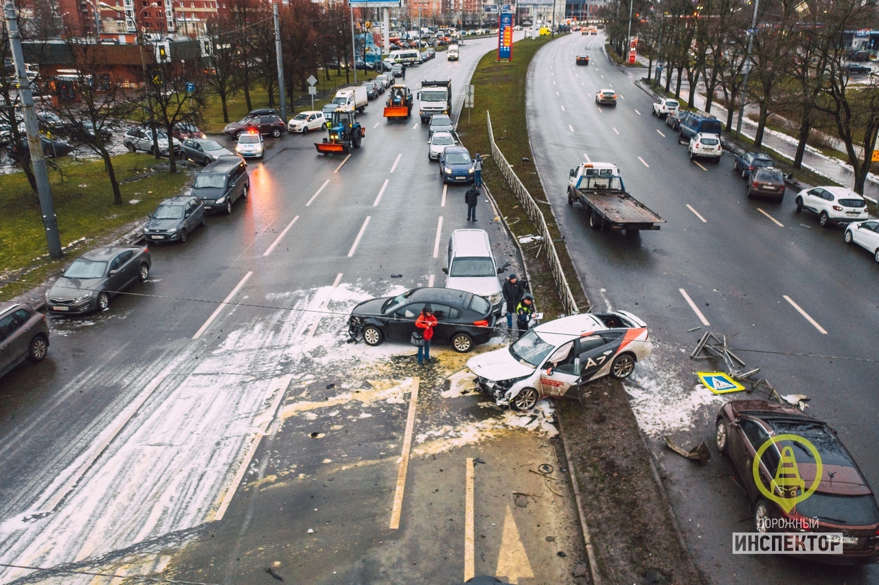5 декабря 2019 года. Авария Ауди на Выборгском шоссе. Авария на Выборгском шоссе СПБ. Дорожно-транспортные катастрофы. Сегодняшние ДТП на Выборгской.