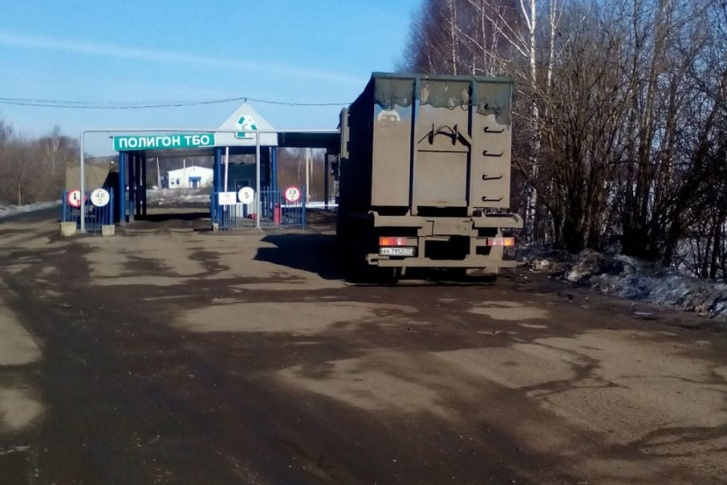 Машины с московскими номерами уже возят мусор на ярославский полигон