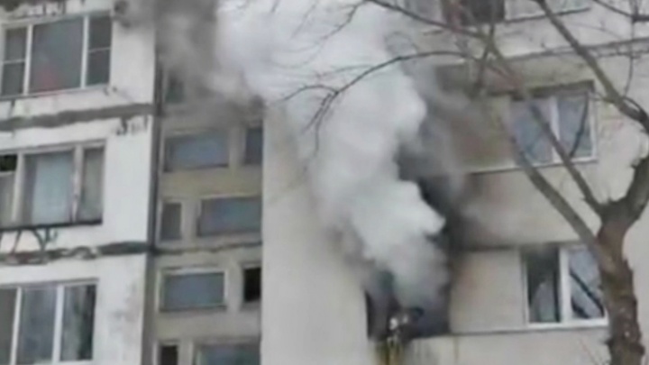 Дым клубами валил из окна: в Новокуйбышевске сгорела квартира
