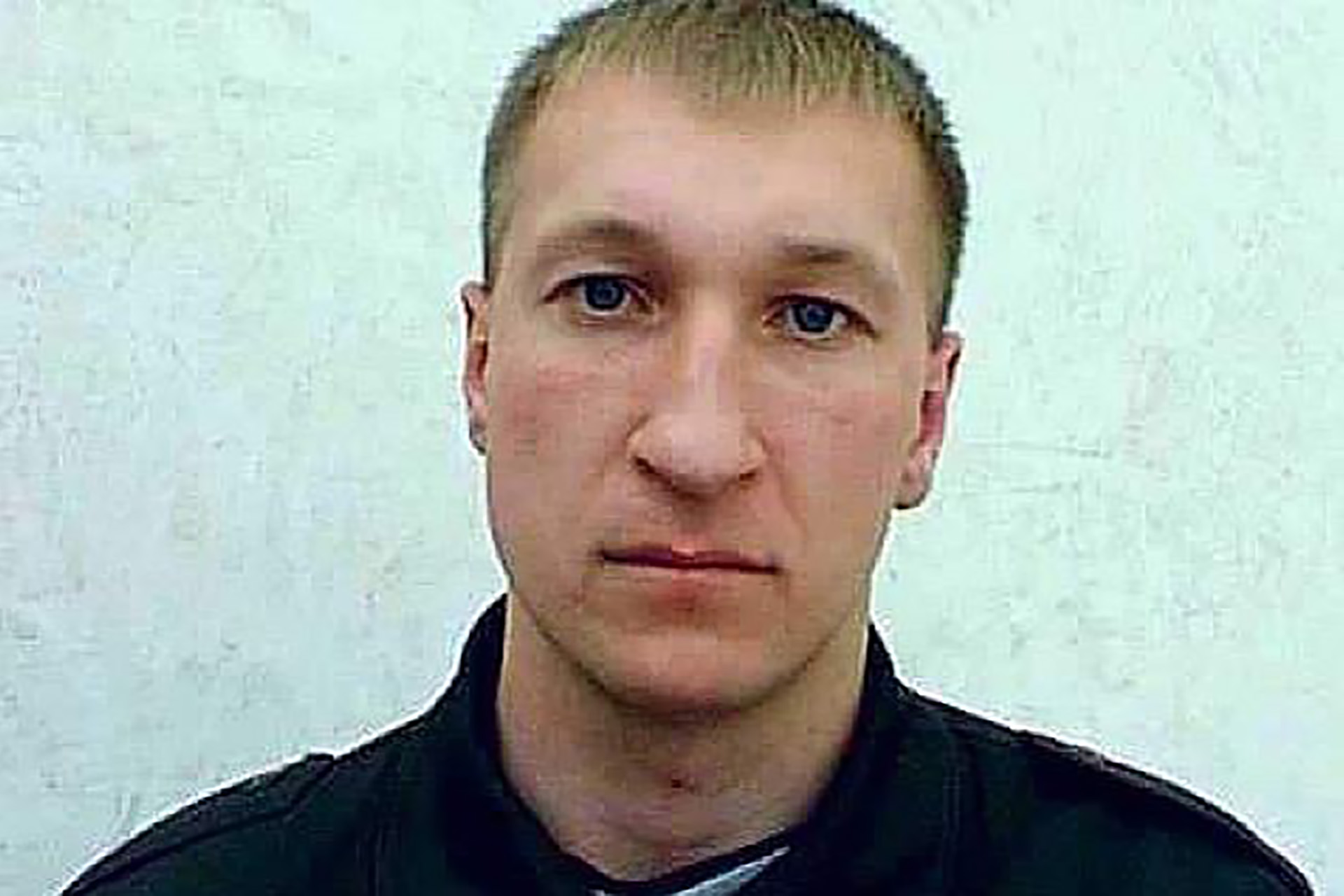 Грабитель века Шурман, угрожая напарникам автоматом, похитил 250 миллионов Грабитель века Шурман, угрожая напарникам автоматом, похитил 250 миллионов