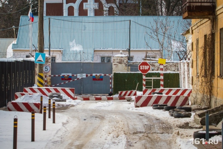Следователи выясняют обстоятельства происшествия Следователи выясняют обстоятельства происшествия