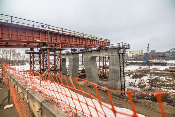 Пока Фрунзенский мост готов только на 38% Пока Фрунзенский мост готов только на 38%
