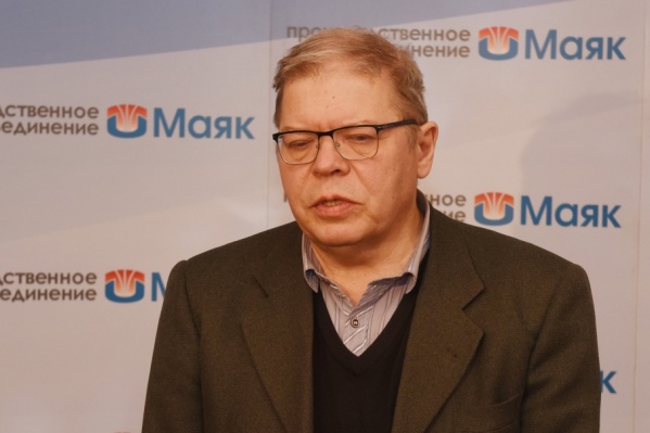 Юрий Мокров придерживается версии о падении спутника Юрий Мокров придерживается версии о падении спутника