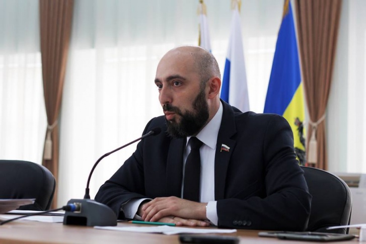 Зампредседателя гордумы Новочеркасска Андрей Карабедов Зампредседателя гордумы Новочеркасска Андрей Карабедов