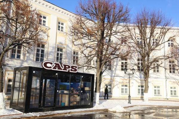 Пончиковая Стаса Костюшкина поработала пару дней. Её закрыли, так и не продав ни одного пончика Пончиковая Стаса Костюшкина поработала пару дней. Её закрыли, так и не продав ни одного пончика