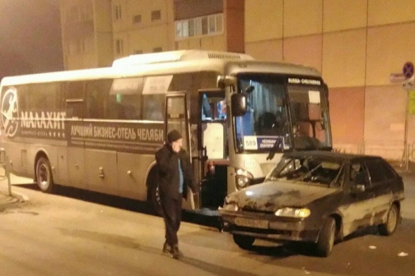 По данным ГИБДД, рейсовый автобус стал невольным участником ДТП По данным ГИБДД, рейсовый автобус стал невольным участником ДТП