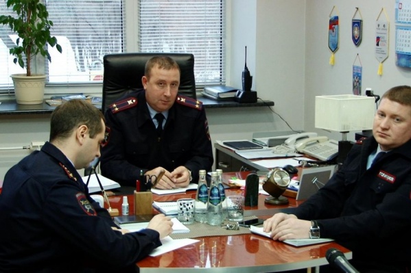 Андрей Карпочев (в центре) ответил на обвинения видеоблогеров Андрей Карпочев (в центре) ответил на обвинения видеоблогеров