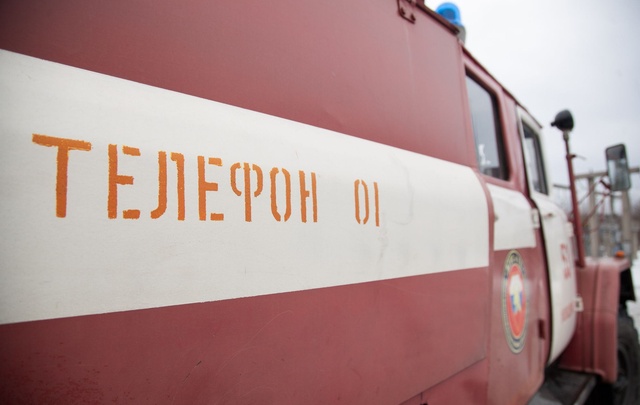 В Холмогорском районе две машины повреждены при пожаре в гараже