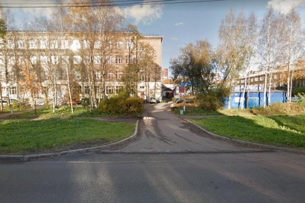 Пожар возник в корпусе 1 дома 58 на Ломоносова Пожар возник в корпусе 1 дома 58 на Ломоносова