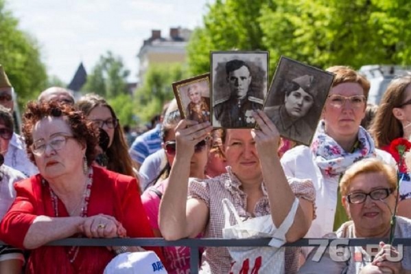 Участники «Бессмертного полка» в Ярославле в прошлом году Участники «Бессмертного полка» в Ярославле в прошлом году