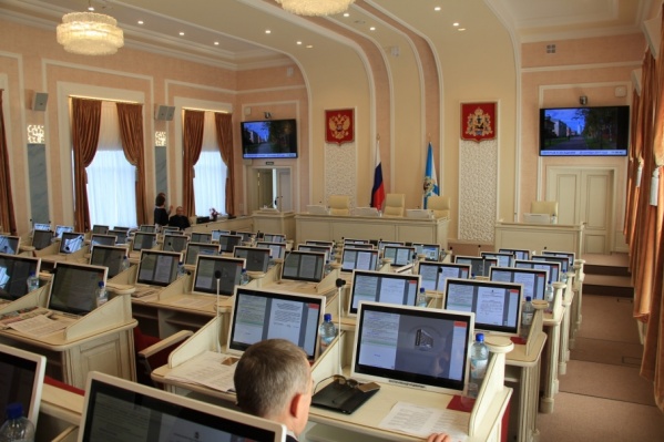 Деньги на погашение задолженности предложила выделить фракция «Единой России» Деньги на погашение задолженности предложила выделить фракция «Единой России»