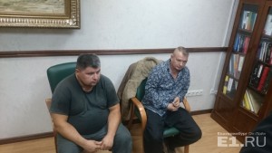 Александр Дутов (слева) был против отношений дочери Алисы с цыганом Дмитрием Оглы. Позицию друга поддерживал Олег Шишов (справа).
Александр Дутов (слева) был против отношений дочери Алисы с цыганом Дмитрием Оглы. Позицию друга поддерживал Олег Шишов (справа).