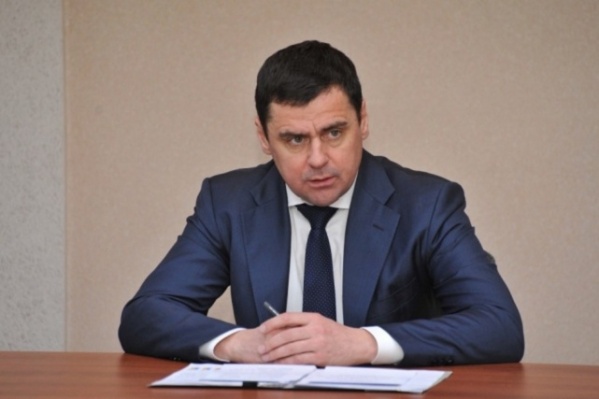 Дмитрий Миронов подал документы на праймериз партии власти Дмитрий Миронов подал документы на праймериз партии власти