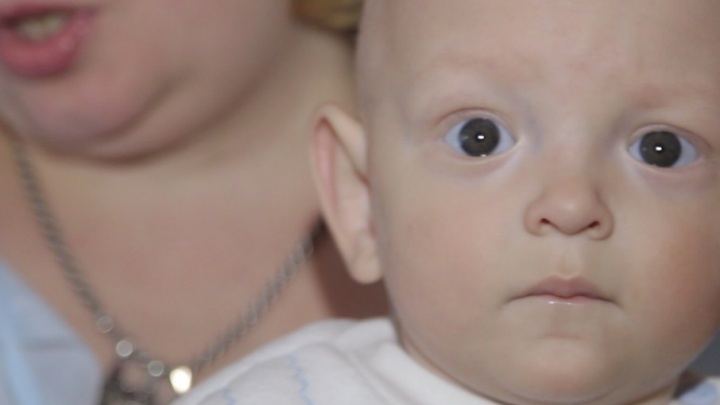 «Этот ребёнок штучный»: в Челябинске выходили кроху, родившегося с весом 470 граммов