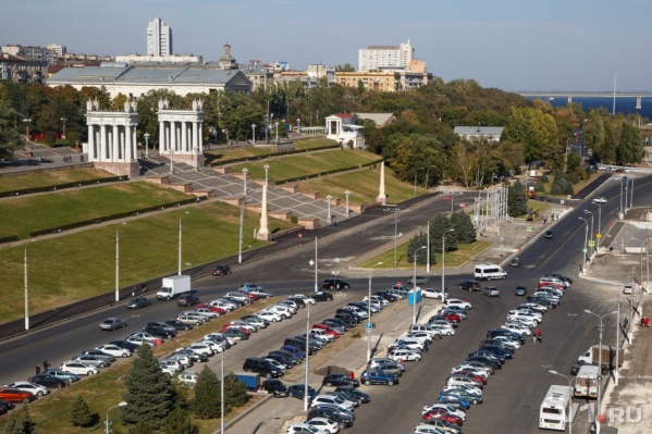 Центральную набережную на месяц займут десятки тысяч фанатов футбола Центральную набережную на месяц займут десятки тысяч фанатов футбола