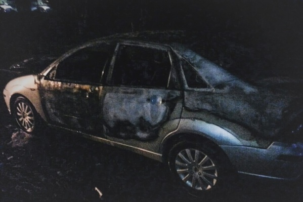 Звук взрывов колёс Ford Focus местные жители приняли за салют Звук взрывов колёс Ford Focus местные жители приняли за салют
