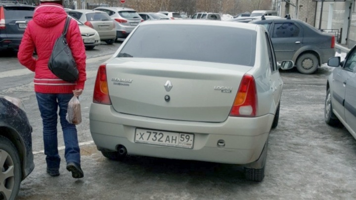 «Я паркуюсь как…»: лжеинвалиды, автохамы на газонах и другие нарушители правил в Перми