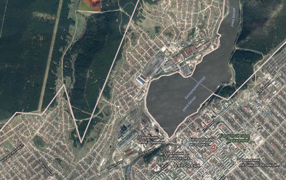 Длина моста составляет по разным оценка от 540 до 550 метров. Длина моста составляет по разным оценка от 540 до 550 метров.