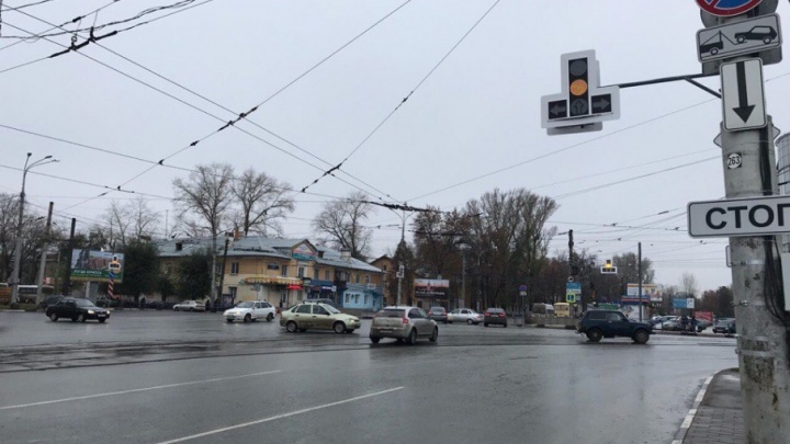 В Самаре запустили светофоры на пересечении Кирова и Победы