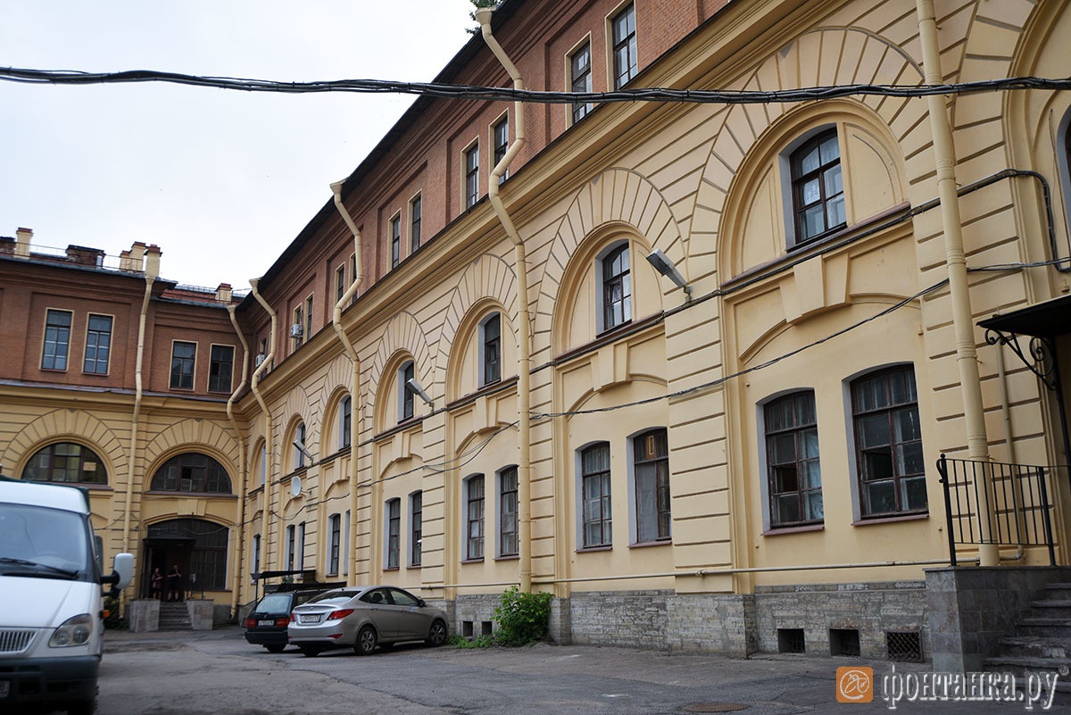 Комплекс служебных построек Дирекции Императорских театров в пер. Матвеева, 3