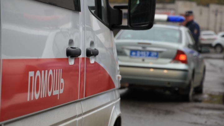 В Архангельске медики выпроводили пьяного друга пациента из кареты скорой только с помощью полиции