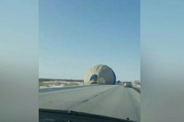 Шар приземлился в районе деревни Борки Шар приземлился в районе деревни Борки