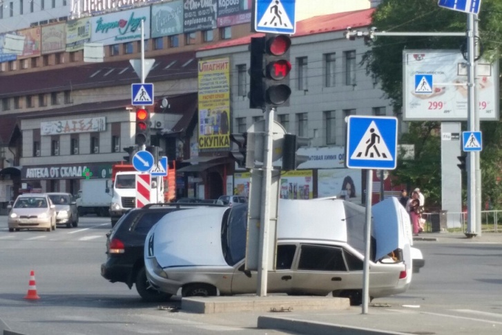 Авария произошла в восьмом часу утра Авария произошла в восьмом часу утра